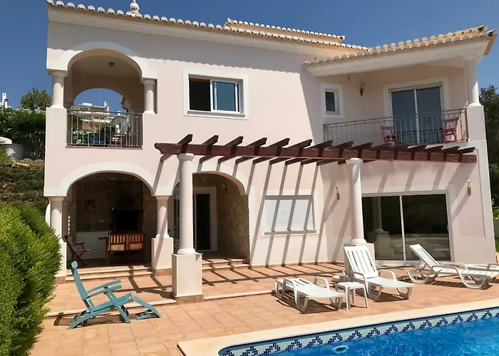 Lovely Burgau Villa Just 3 Mins Walk From Beach