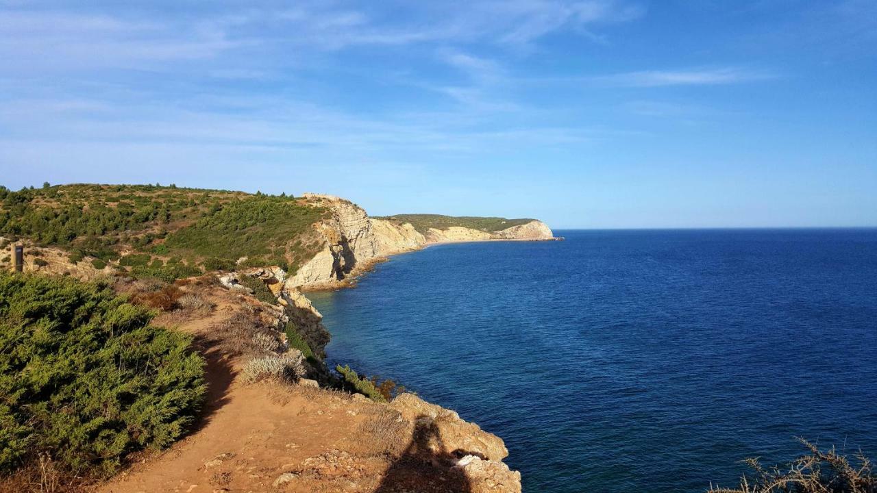 Lovely Burgau Just 3 Mins Walk From